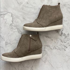 Tan/Grey wedge sneakers